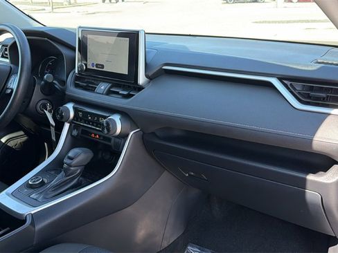 Certified 2025 Toyota RAV4 LE image 39