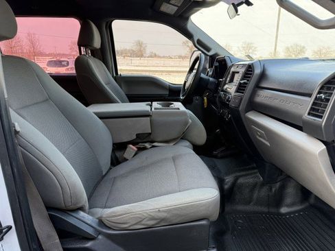 Used 2019 Ford F550 XL image 8