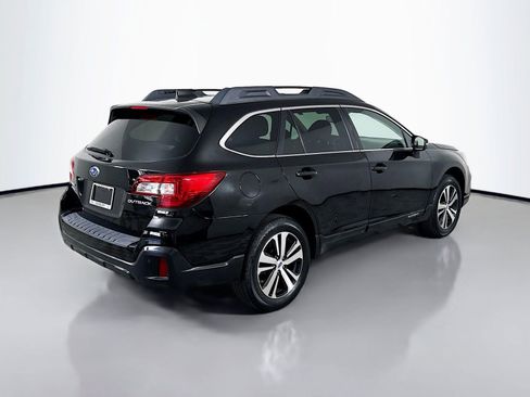 Used 2019 Subaru Outback 2.5i Limited AWD/4WD image 9