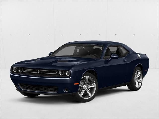 Used 2016 Dodge Challenger SXT w/ Driver Convenience Group RWD image 1