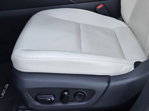 Used 2024 Lexus RX 350 FWD image 33