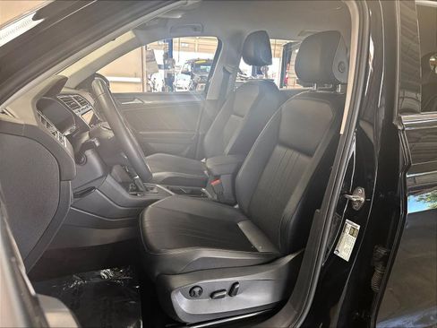 Used 2023 Volkswagen Tiguan SE FWD image 24