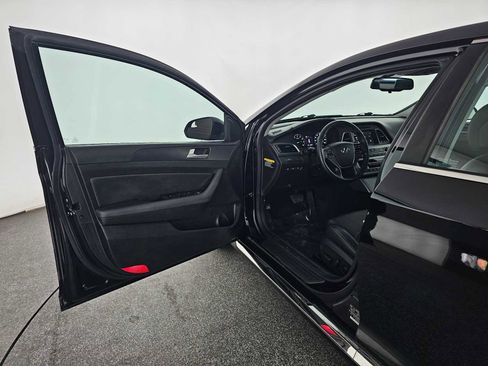 Used 2017 Hyundai Sonata Sport w/ Value Edition Package 02 image 19