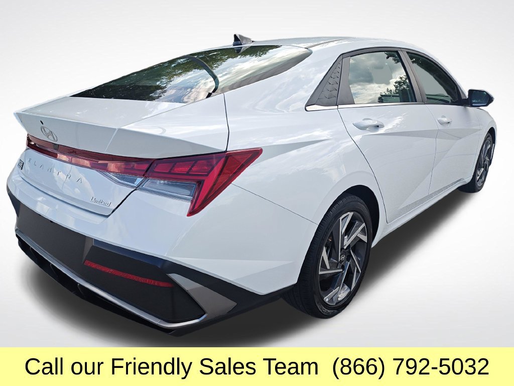 Used 2025 Hyundai Elantra Limited FWD image 6