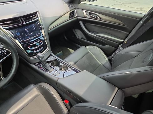 Used 2018 Cadillac CTS V w/ Carbon Fiber Package RWD image 12
