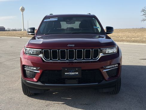 Used 2023 Jeep Grand Cherokee Limited image 34