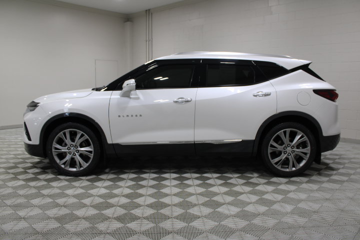 Used 2022 Chevrolet Blazer Premier w/ Enhanced Convenience Package AWD/4WD image 9