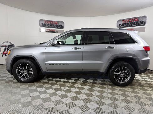 Used 2017 Jeep Grand Cherokee Limited AWD/4WD image 8