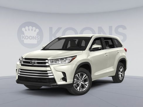 Used 2019 Toyota Highlander LE image 1