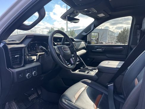 Used 2025 GMC Sierra 2500 AT4 w/ AT4 Premium Plus Package image 6