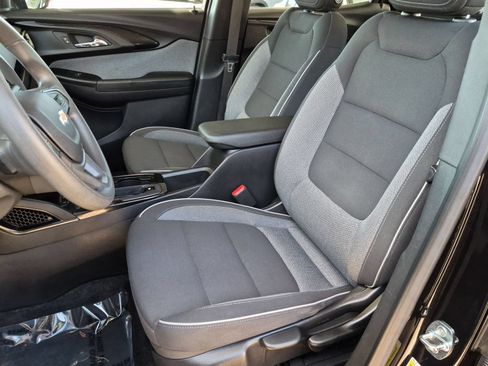 Used 2023 Chevrolet TrailBlazer LS FWD image 21