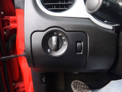 Used 2013 Ford Mustang GT Premium image 7