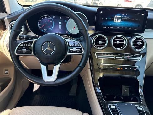 Used 2020 Mercedes-Benz GLC 300 GLC 300 image 21