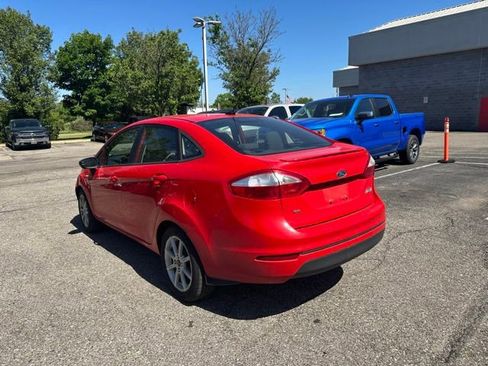 Used 2015 Ford Fiesta SE w/ Equipment Group 201A FWD image 3