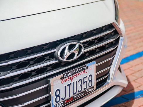 Used 2019 Hyundai Accent SE FWD image 11