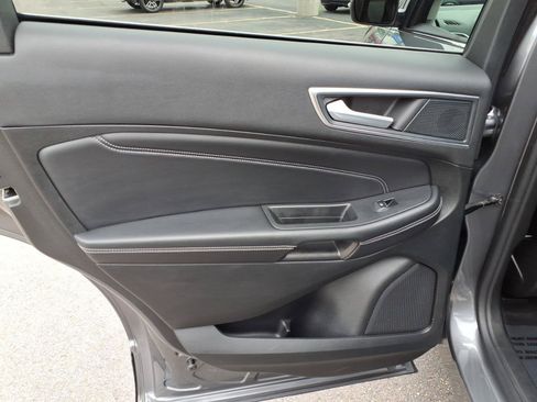 Used 2024 Ford Edge Titanium AWD/4WD image 8