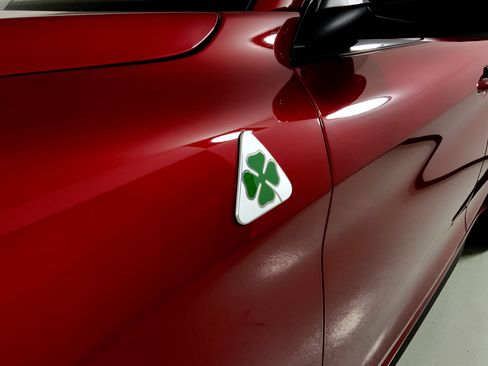 Used 2024 Alfa Romeo Stelvio Quadrifoglio w/ Active Assist Plus Package image 9