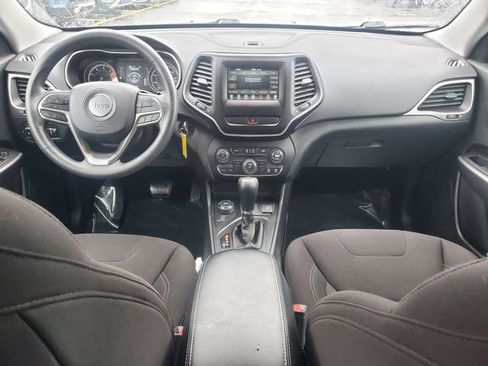 Used 2019 Jeep Cherokee Latitude w/ Popular Appearance Group AWD/4WD image 13