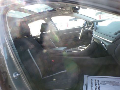 Certified 2023 Hyundai Sonata SEL w/ Convenience Package FWD image 16