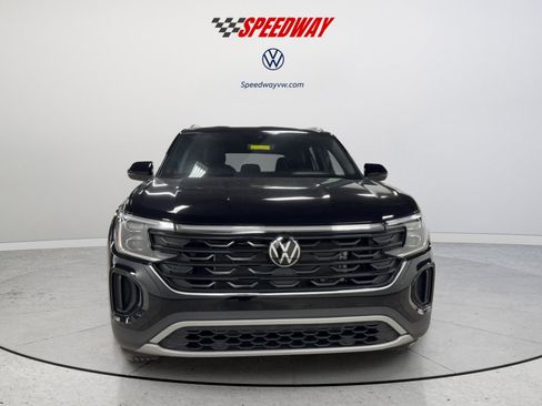 New 2026 Volkswagen Atlas Cross Sport SE AWD/4WD image 2