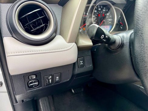 Used 2014 Toyota RAV4 XLE AWD/4WD image 59