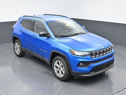 New 2025 Jeep Compass Latitude image 30