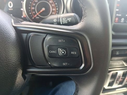 Used 2023 Jeep Gladiator Sport image 26