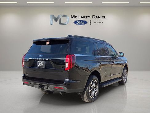 New 2026 Ford Expedition Active image 5