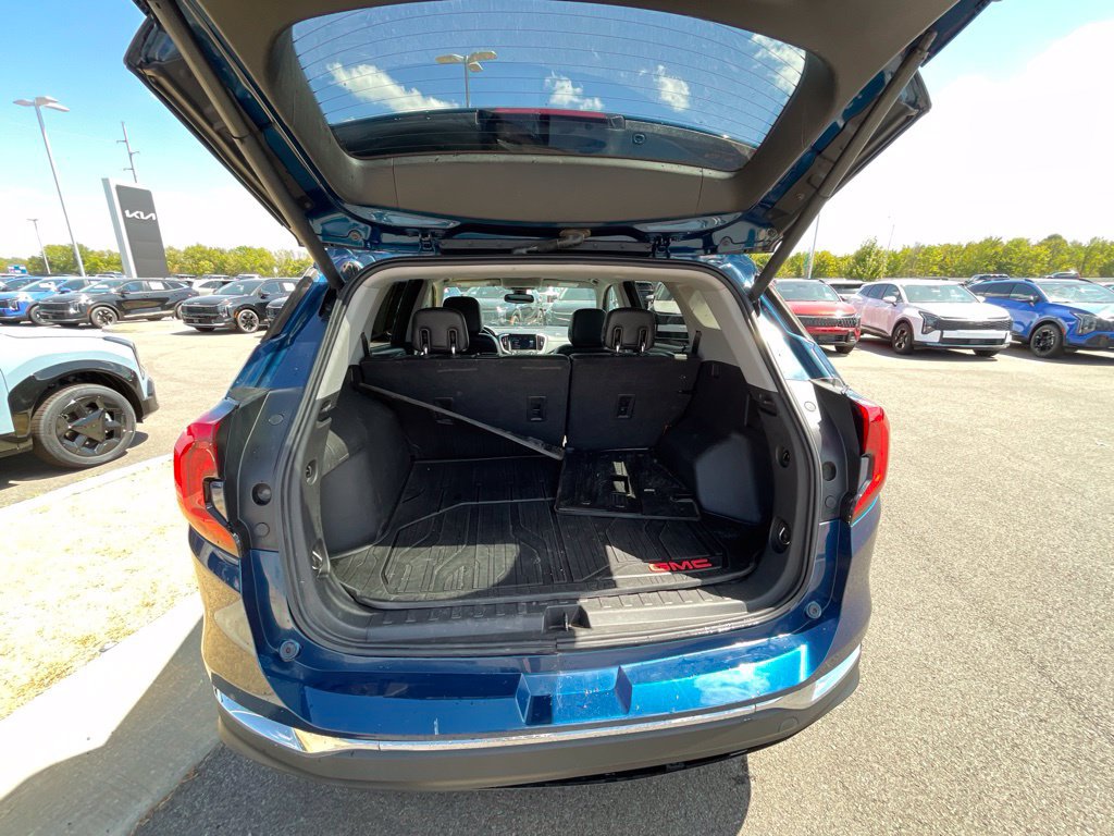 Used 2020 GMC Terrain SLT w/ Preferred Package FWD image 9