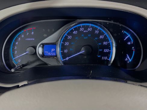 Used 2014 Toyota Sienna XLE image 15