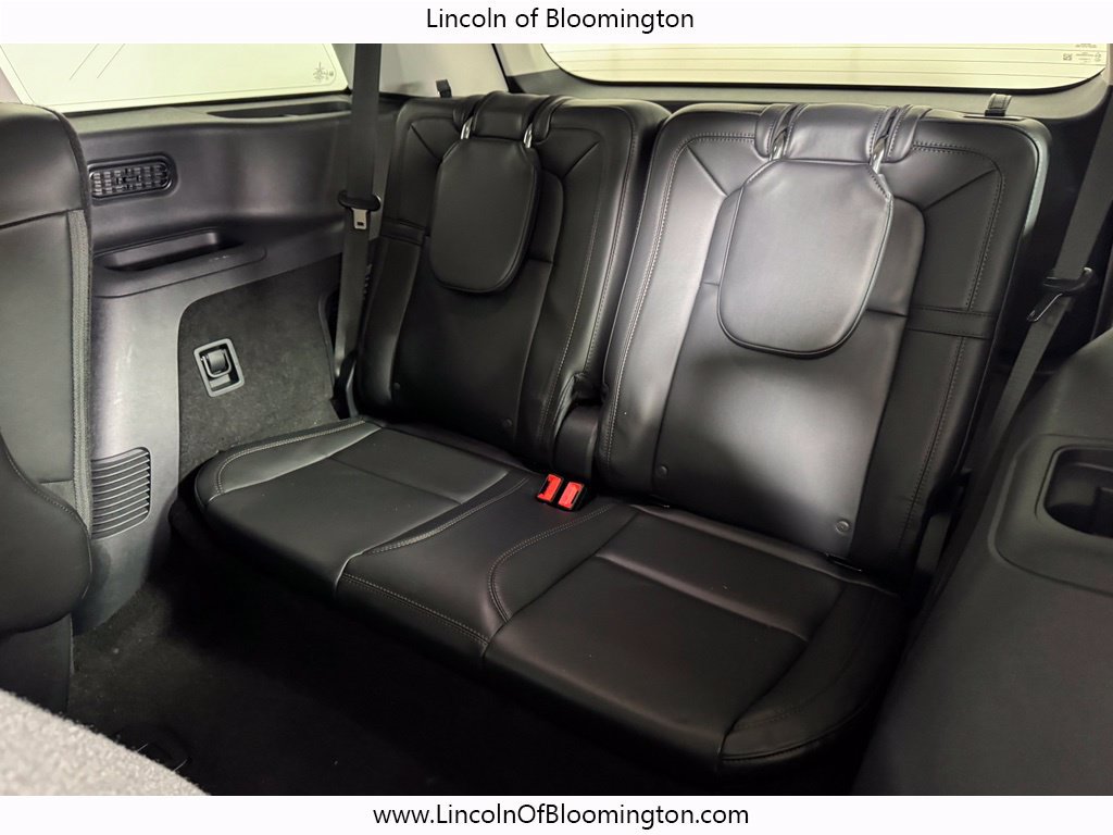 Certified 2025 Lincoln Aviator Reserve AWD/4WD image 13