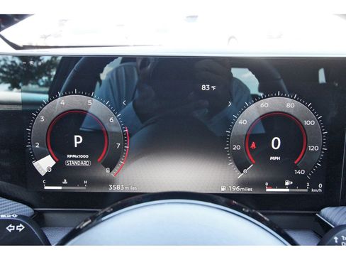 Certified 2025 Nissan Kicks SR FWD image 15