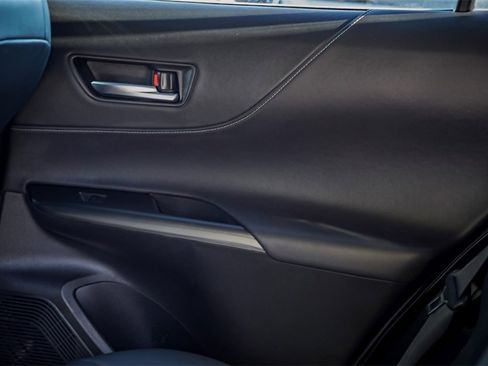 Used 2024 Toyota Venza LE image 27