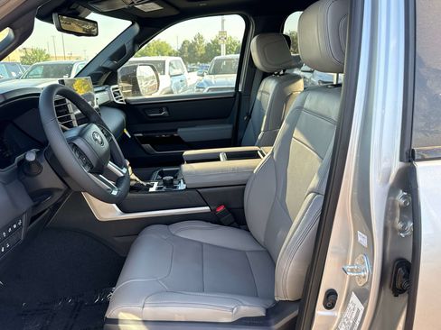 New 2026 Toyota Tundra Limited AWD/4WD image 8
