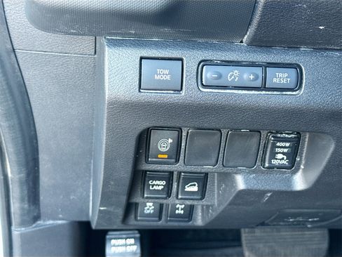 Used 2024 Nissan Frontier PRO-4X w/ Pro Convenience Package image 10