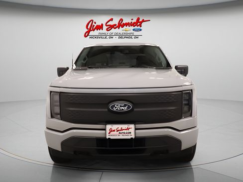 Used 2024 Ford F150 Lightning XLT AWD/4WD image 3