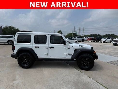 Used 2021 Jeep Wrangler Unlimited Sport AWD/4WD image 2