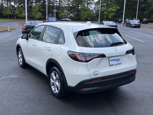 Certified 2024 Honda HR-V LX image 8