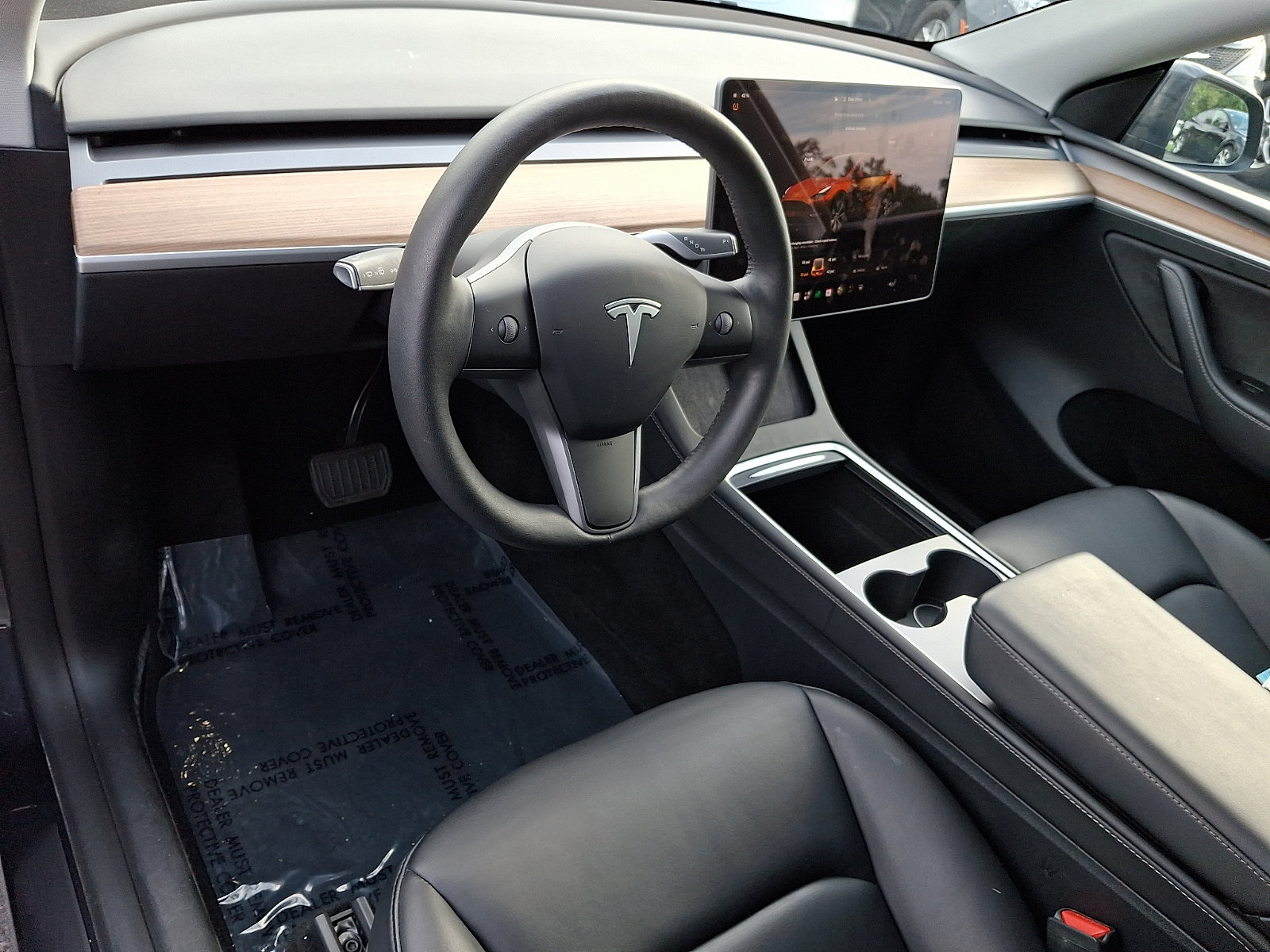 Used 2024 Tesla Model Y Long Range RWD image 10
