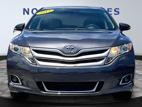 Used 2013 Toyota Venza LE FWD image 2