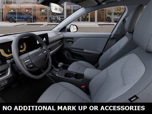 New 2025 Kia K4 LXS image 17