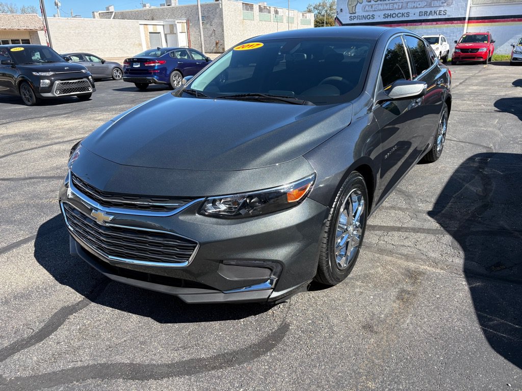 Used 2017 Chevrolet Malibu LT FWD image 6