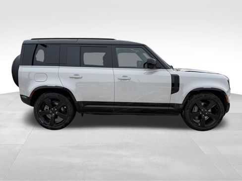 New 2026 Land Rover Defender 110 X-Dynamic SE image 6