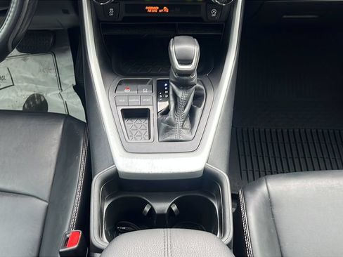 Used 2021 Toyota RAV4 XLE Premium FWD image 15