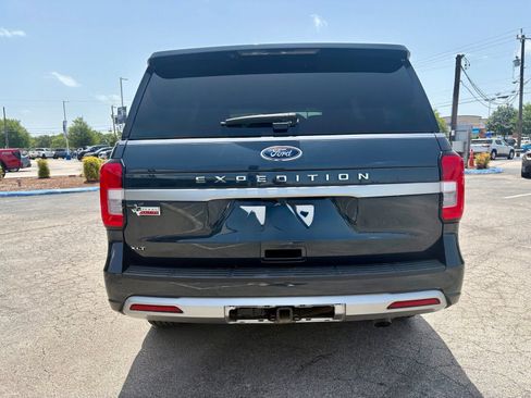 Used 2024 Ford Expedition XLT RWD image 4