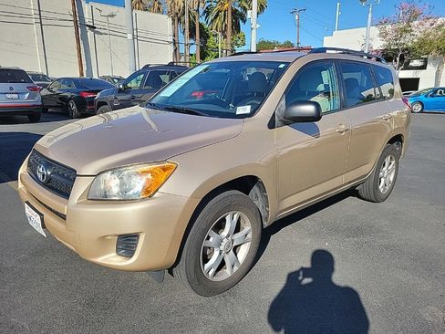 Used 2012 Toyota RAV4 Base w/ Upgrade Value Pkg image 2