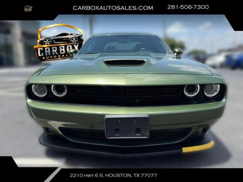 Used 2022 Dodge Challenger GT w/ Blacktop Package RWD image 9