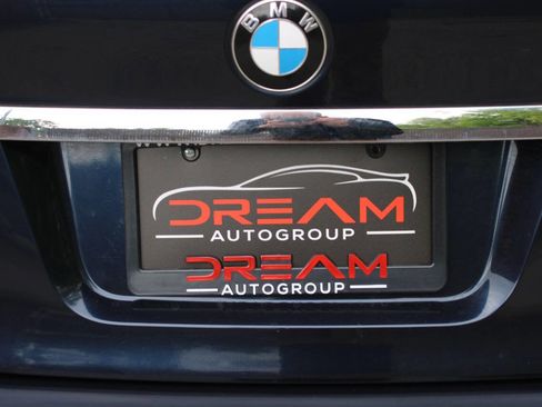 Used 2011 BMW 750Li xDrive 750Li xDrive AWD 4dr Sedan image 32