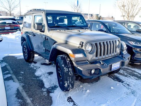 Used 2023 Jeep Wrangler Sport image 14