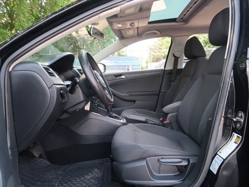 Used 2012 Volkswagen Jetta S FWD image 23